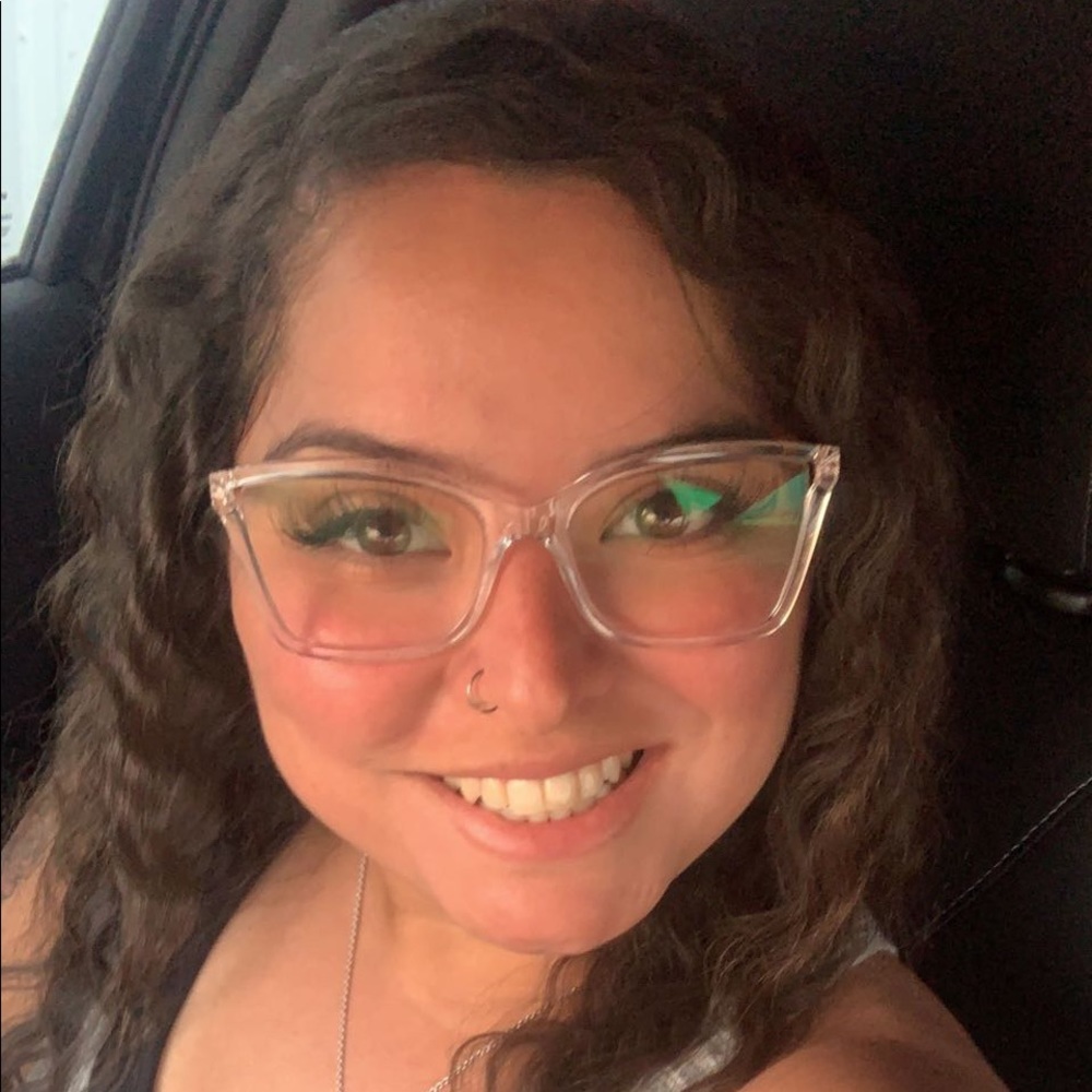 Meet your Posher, Amanda